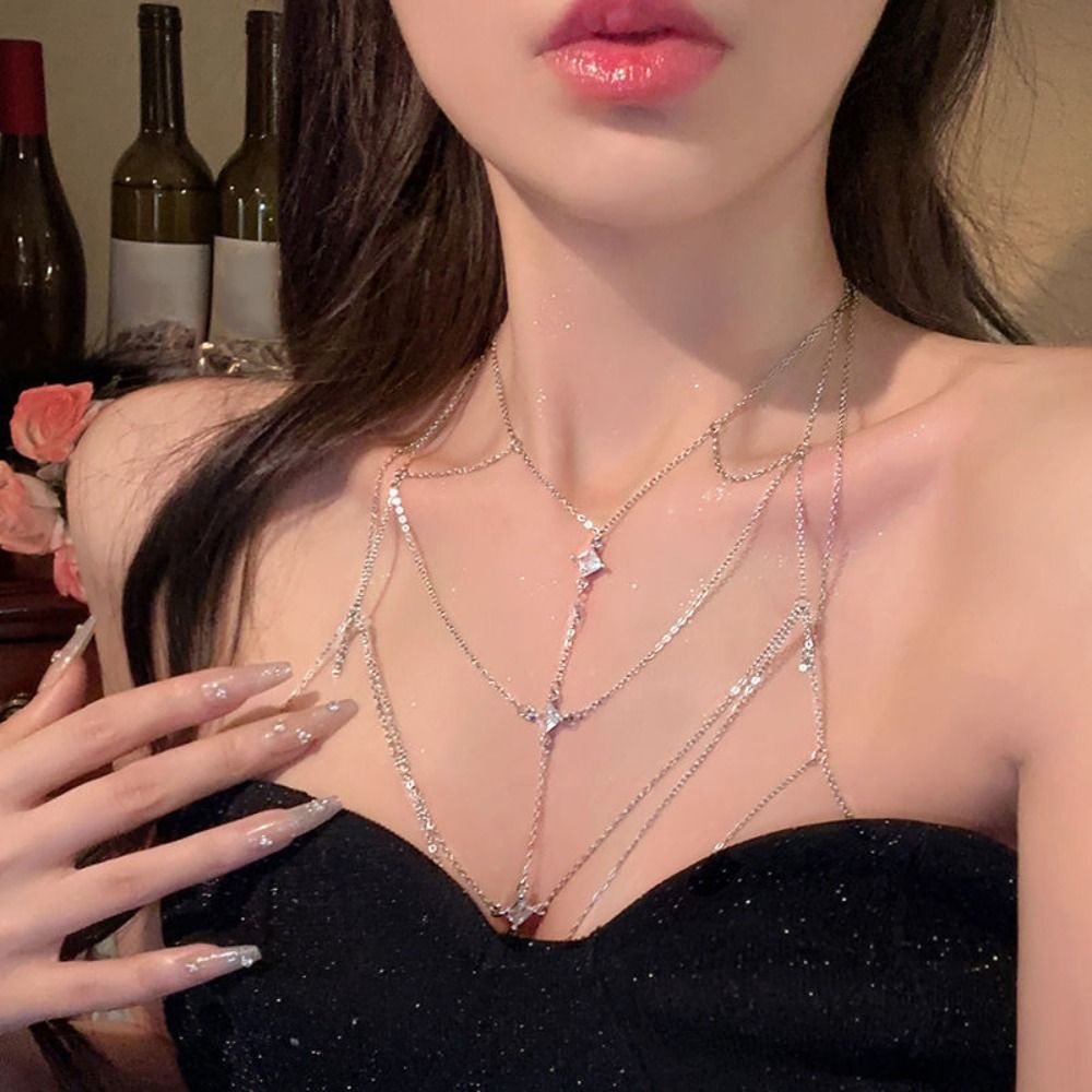 Glitter Rhinestone Bust Chain  - Body Jewelry Luxury บทวิจารณ์และราคา