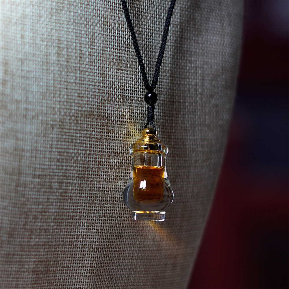 Agarwood Essential Oil Pendant - Body Jewelry Co บทวิจารณ์และราคา