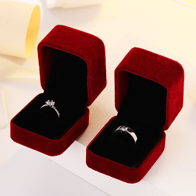 Square Red Engagement Velvet E - Body Jewelry Display บทวิจารณ์และราคา