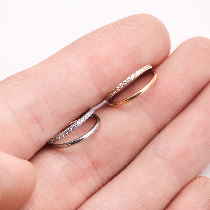 ASTM F136 Titanium 16G Moon No - Zoor Body Jewelry บทวิจารณ์และราคา
