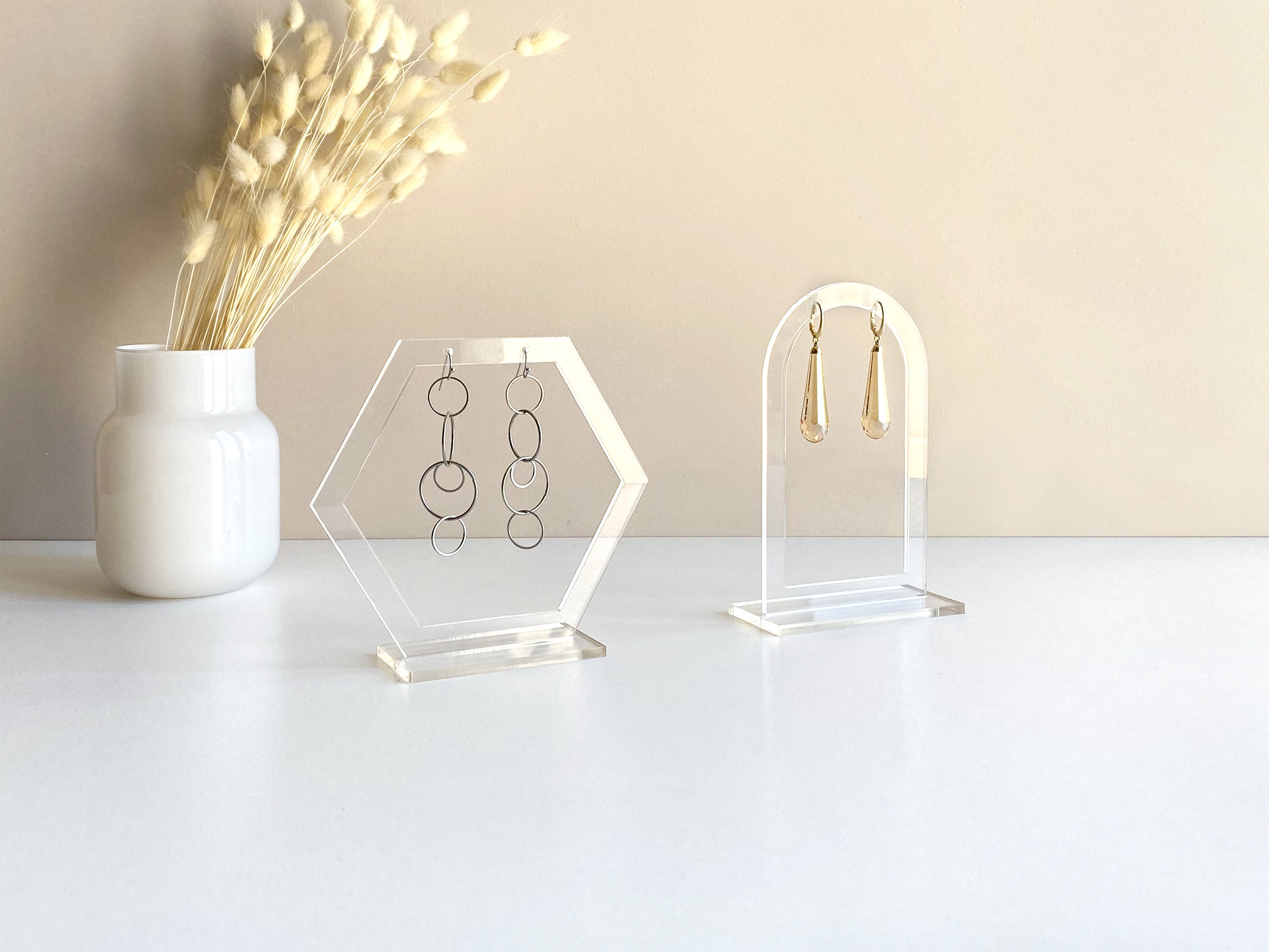 Earring Display Stand ,Clear A - Body Jewelry Display บทวิจารณ์และราคา