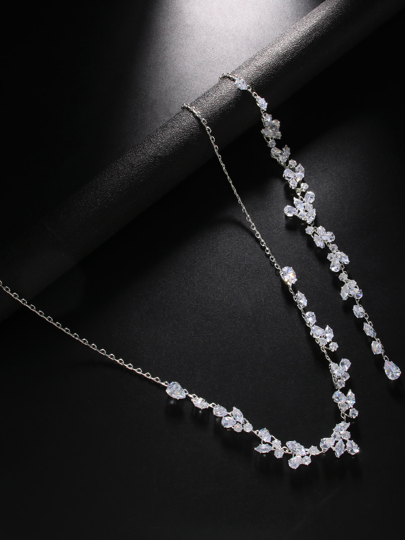 Crystal Leaf Backdrop Necklace - Body Jewelry Ends บทวิจารณ์และราคา